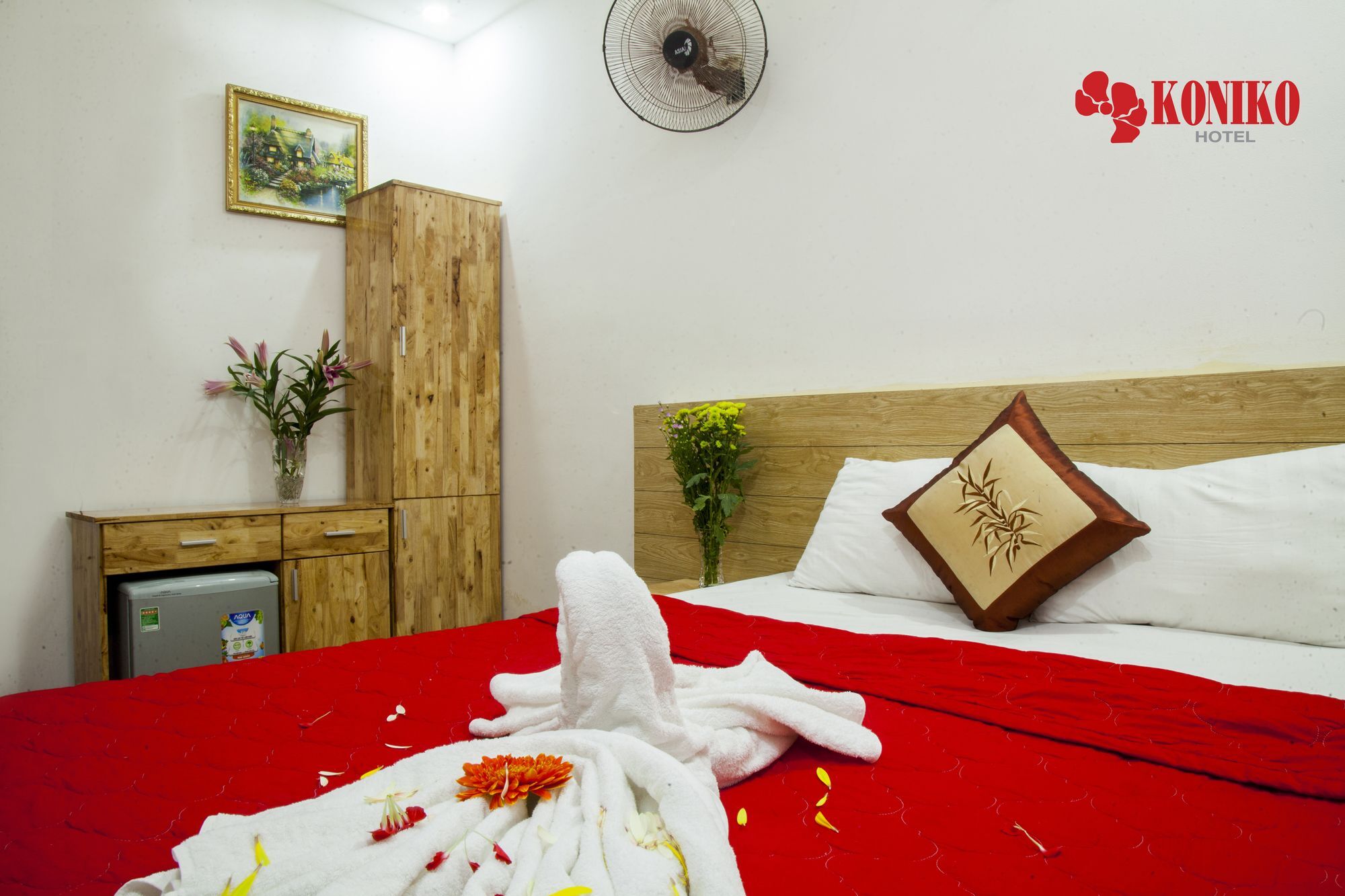 Koniko Hotel Хошимін Екстер'єр фото