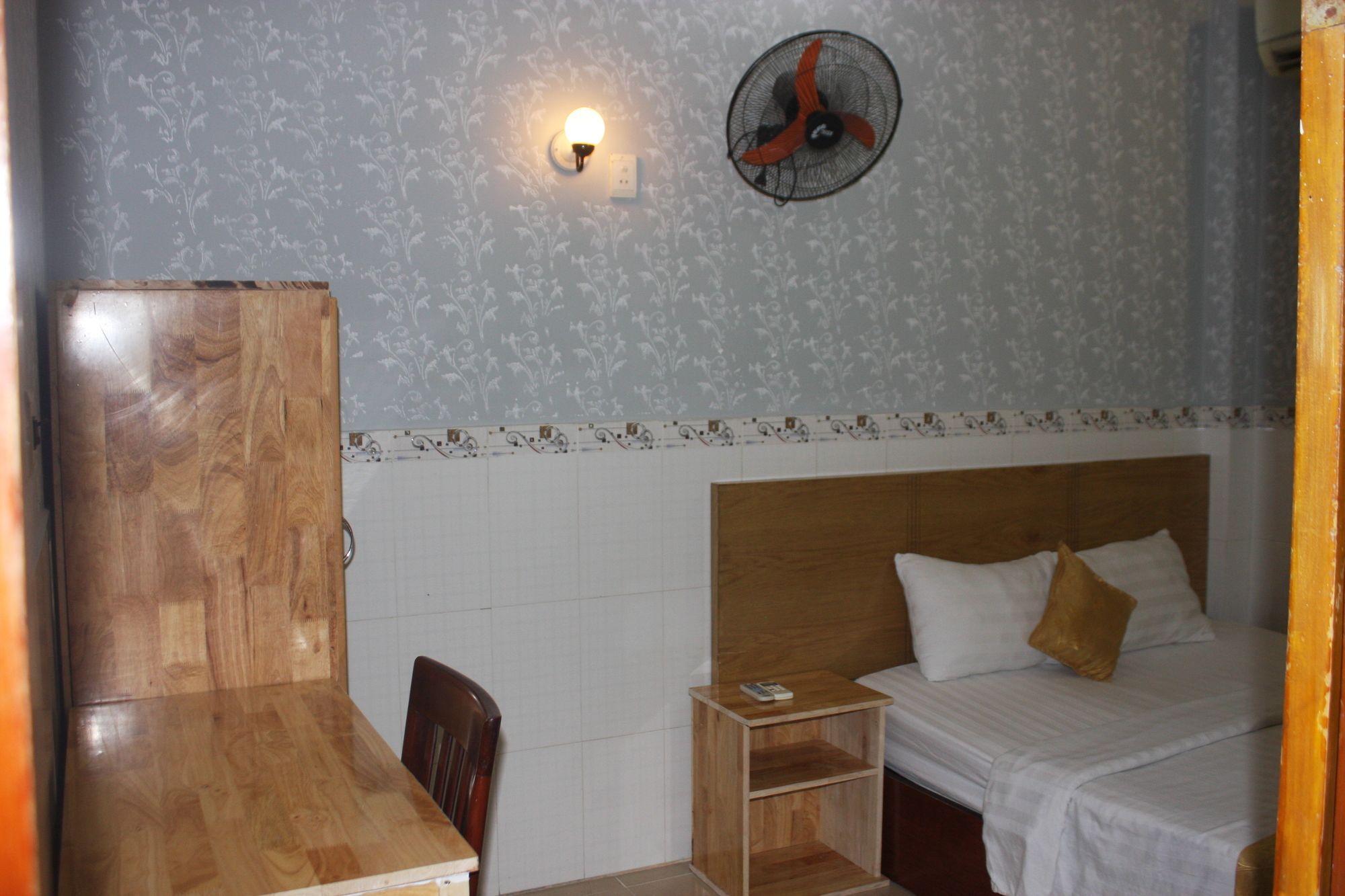 Koniko Hotel Хошимін Екстер'єр фото