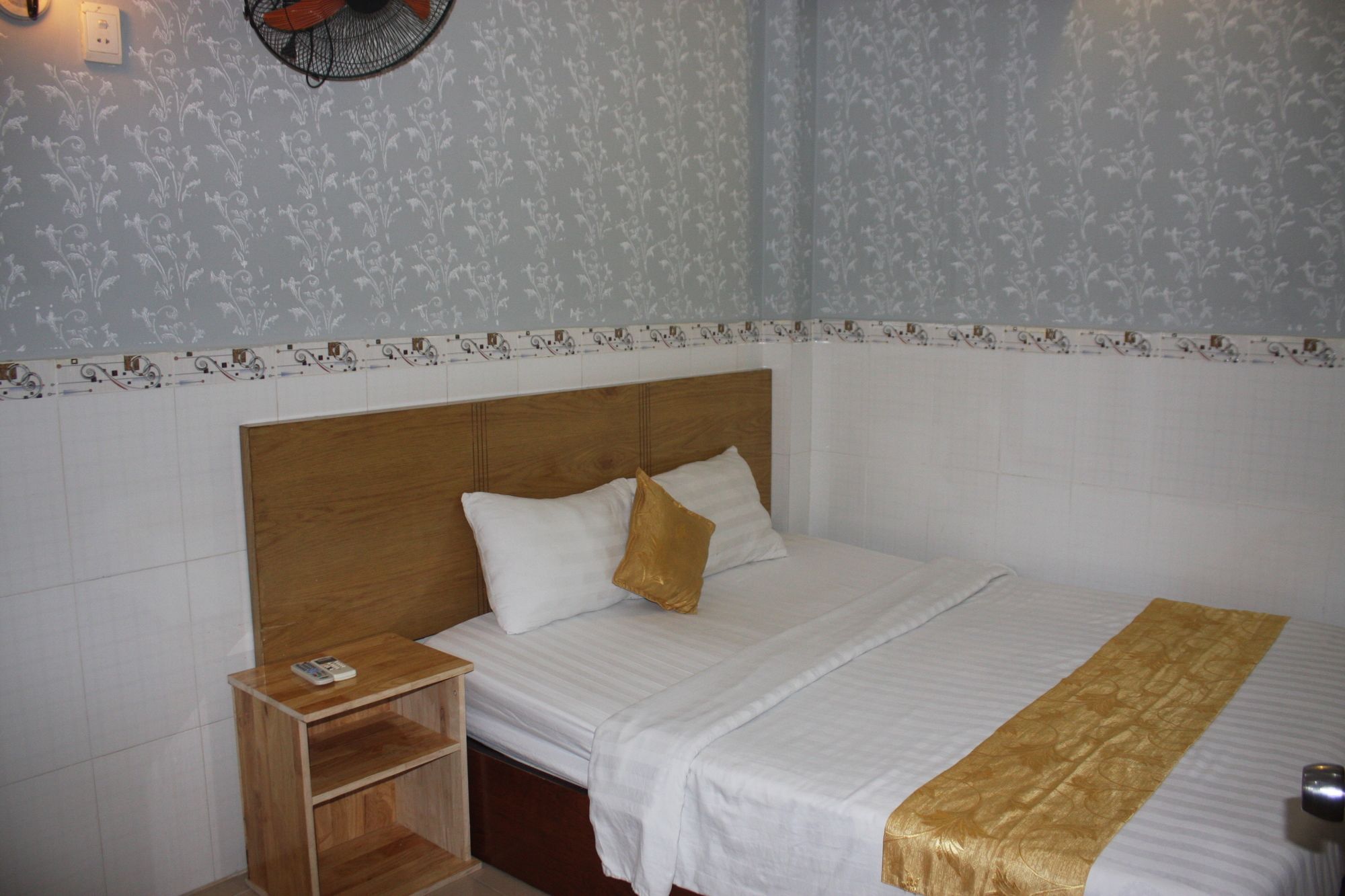 Koniko Hotel Хошимін Екстер'єр фото
